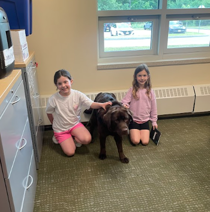 Student read to Marshall