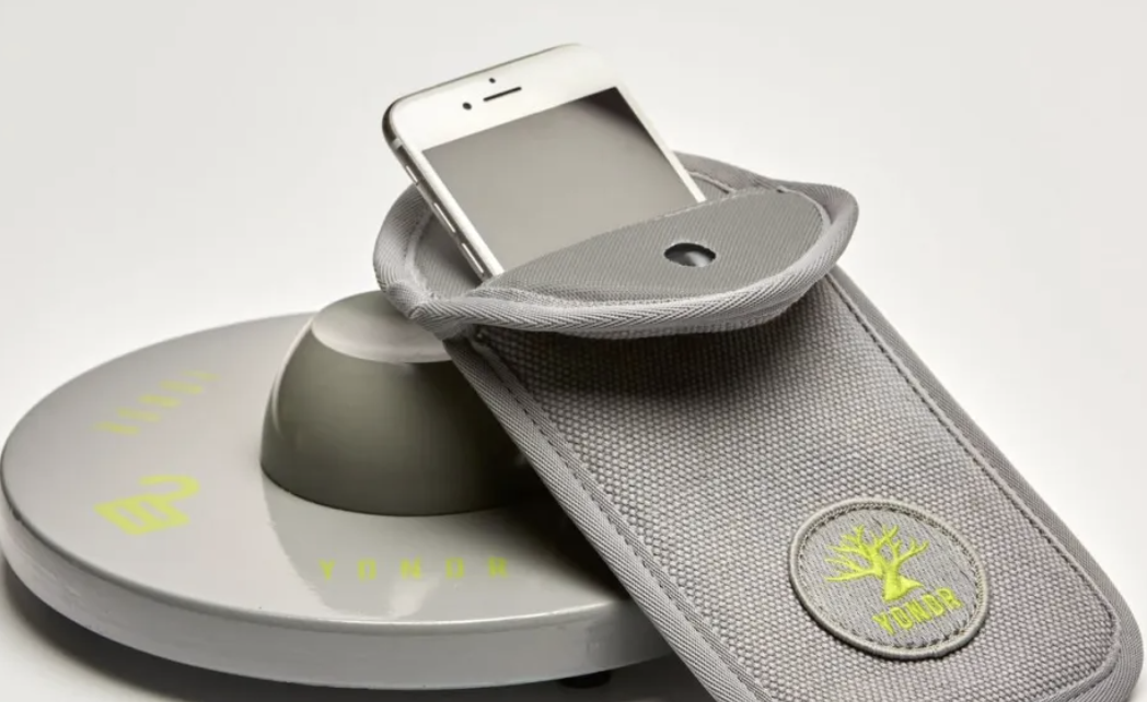 SIS Device-Free School Policy & Yondr Pouch Information