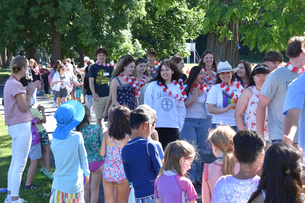 Class of 2026 revisits history on Senior Walk