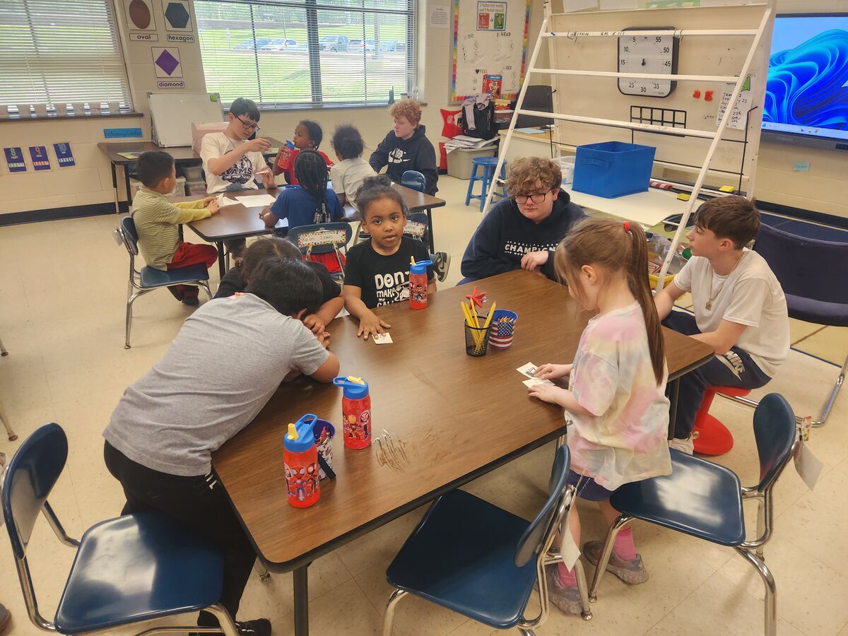 Cross-Campus Connections: 7th Grade Enrichment Taught Spanish to Kindergarten