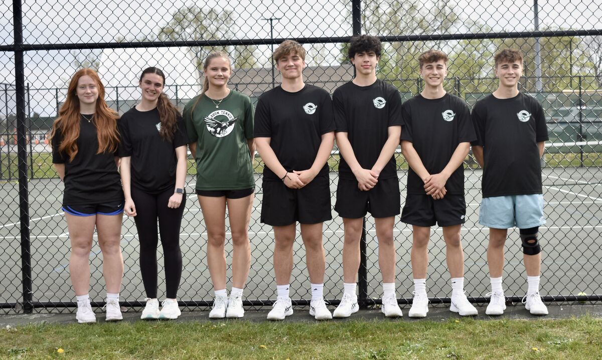 Varsity tennis marks senior night 