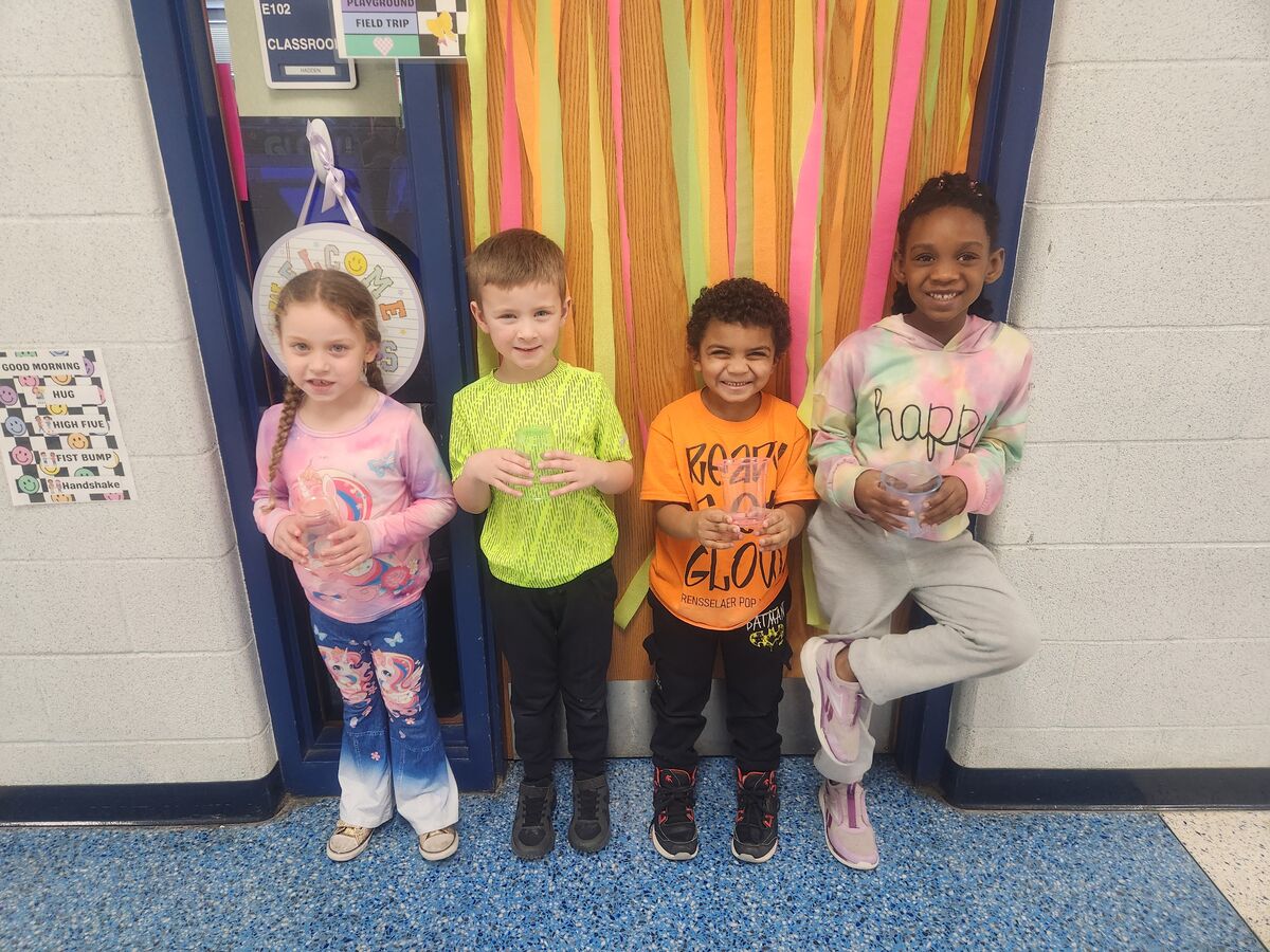 Mrs. Hadden’s Kindergarteners are 100 Days Brighter!