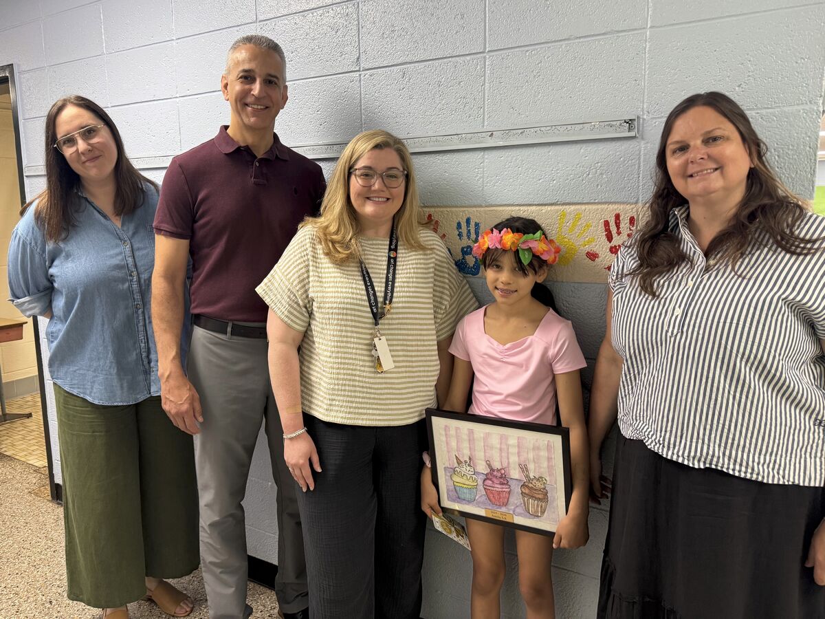Randolphville 3rd grader's cupcake art wins statewide contest and $100