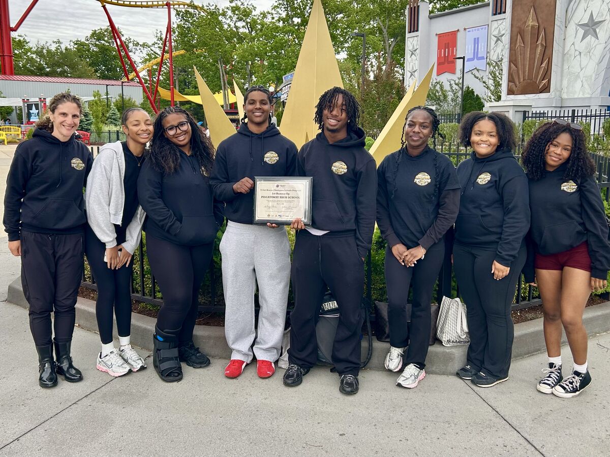 SADD safe-driving campaign wins $1,000 in statewide contest