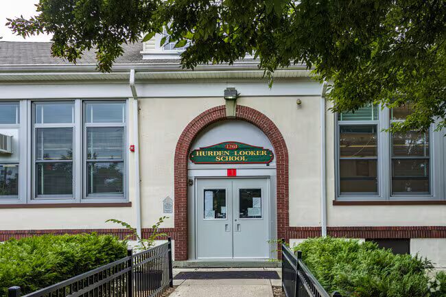 Hurden Looker Elementary School Earns Top Honors!