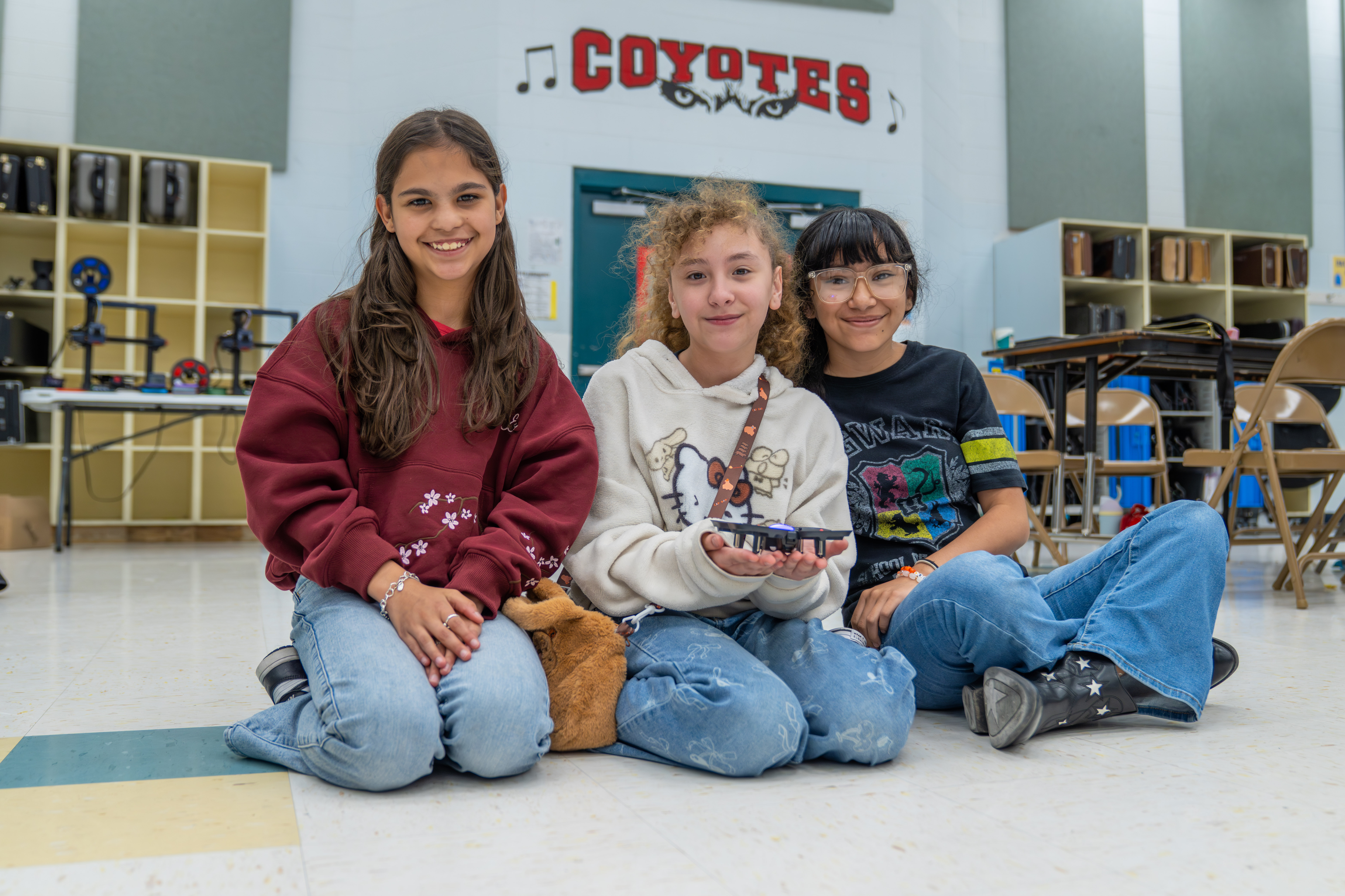 💻🚀 Innovation is in full swing at De Zavala Middle School's Tech Camp this summer! ❤️🖤
