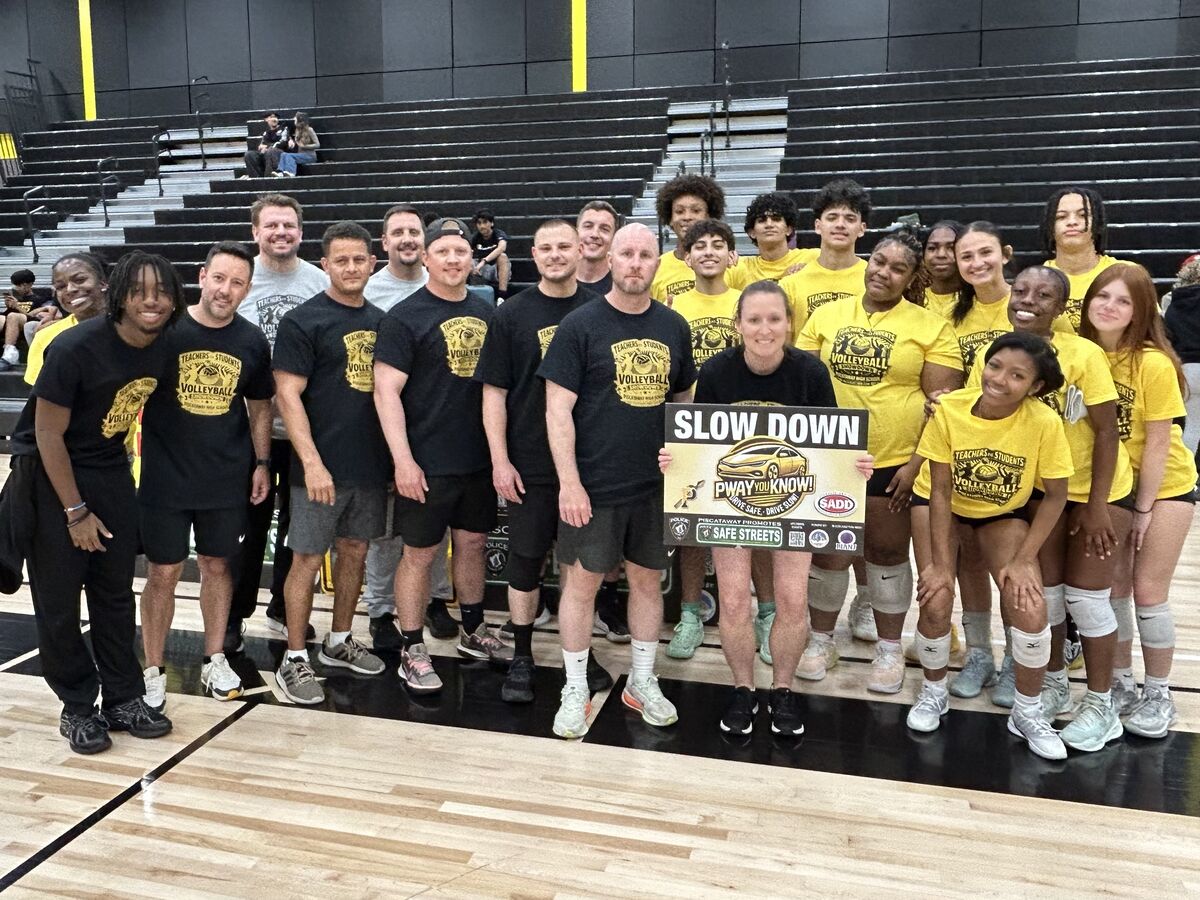 SADD student-teacher volleyball raises awareness safe-driving campaign