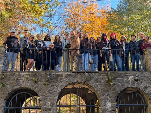 Student artists seek inspiration at Highland Park