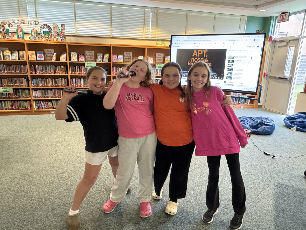 Middle schoolers make merry at fun night, dance 