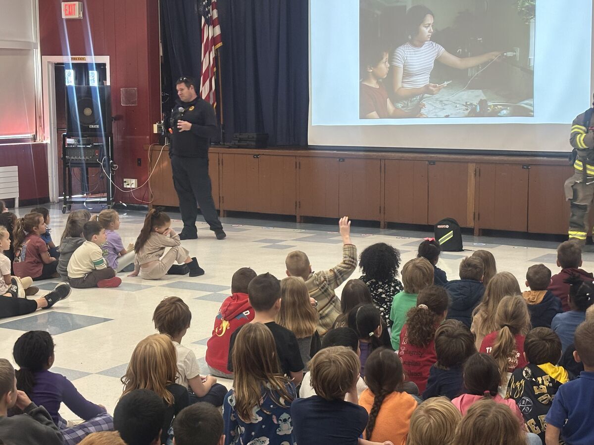 Scotia Fire Department Visits Lincoln!