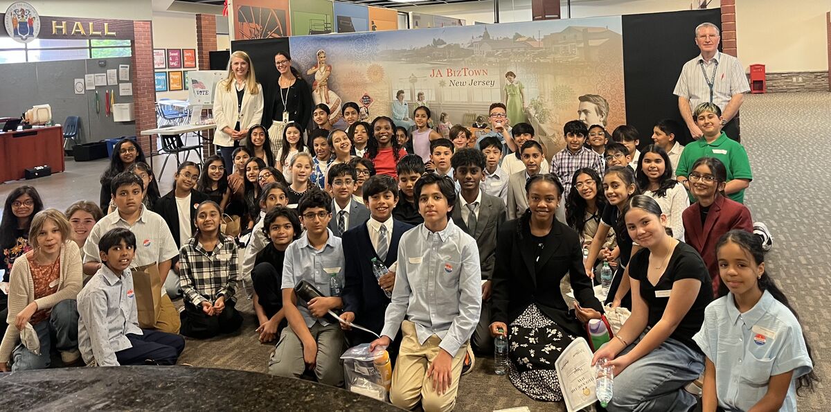 MLK Financial Literacy Students Participate in “Biztown” 