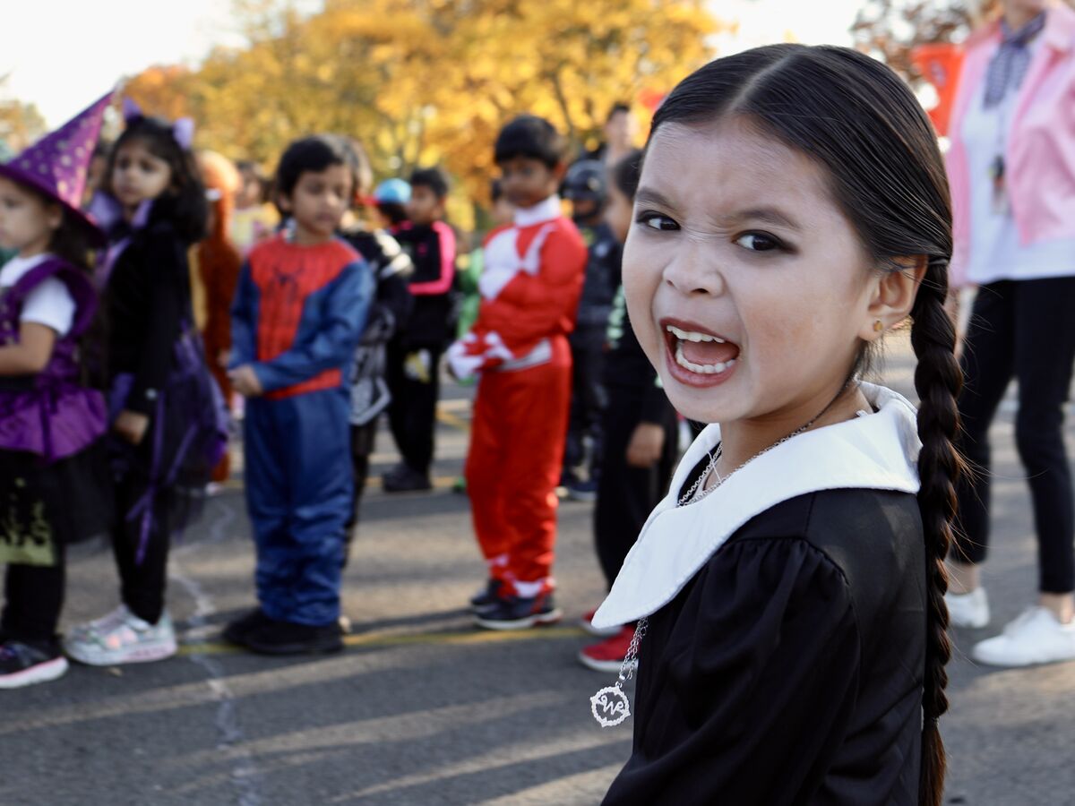 School parades kick off a frightfully fun Halloween weekend