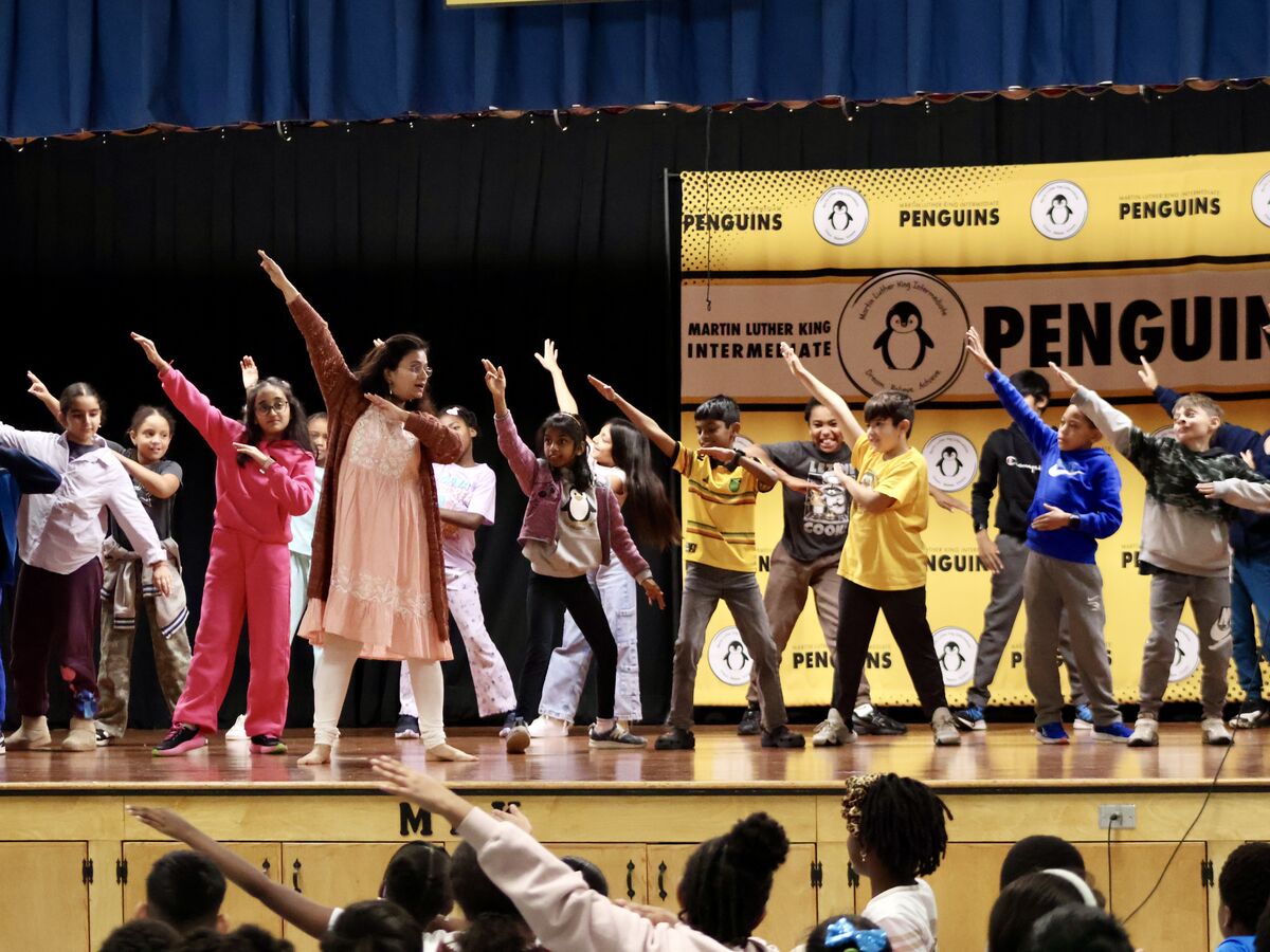 ML King students excited learn basics of Indian song and dance