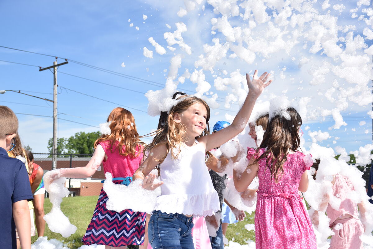 WATCH NOW: Foam cannon dance party a hit with elementary schoolers 
