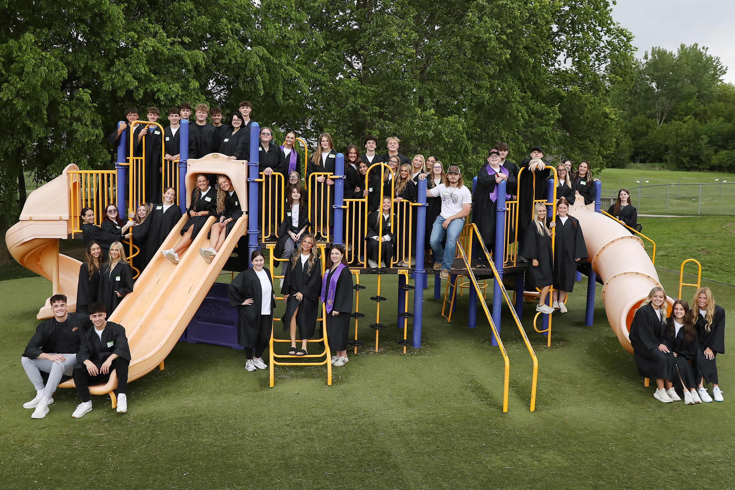 Seniors Celebrate Farewell Tour of Schools