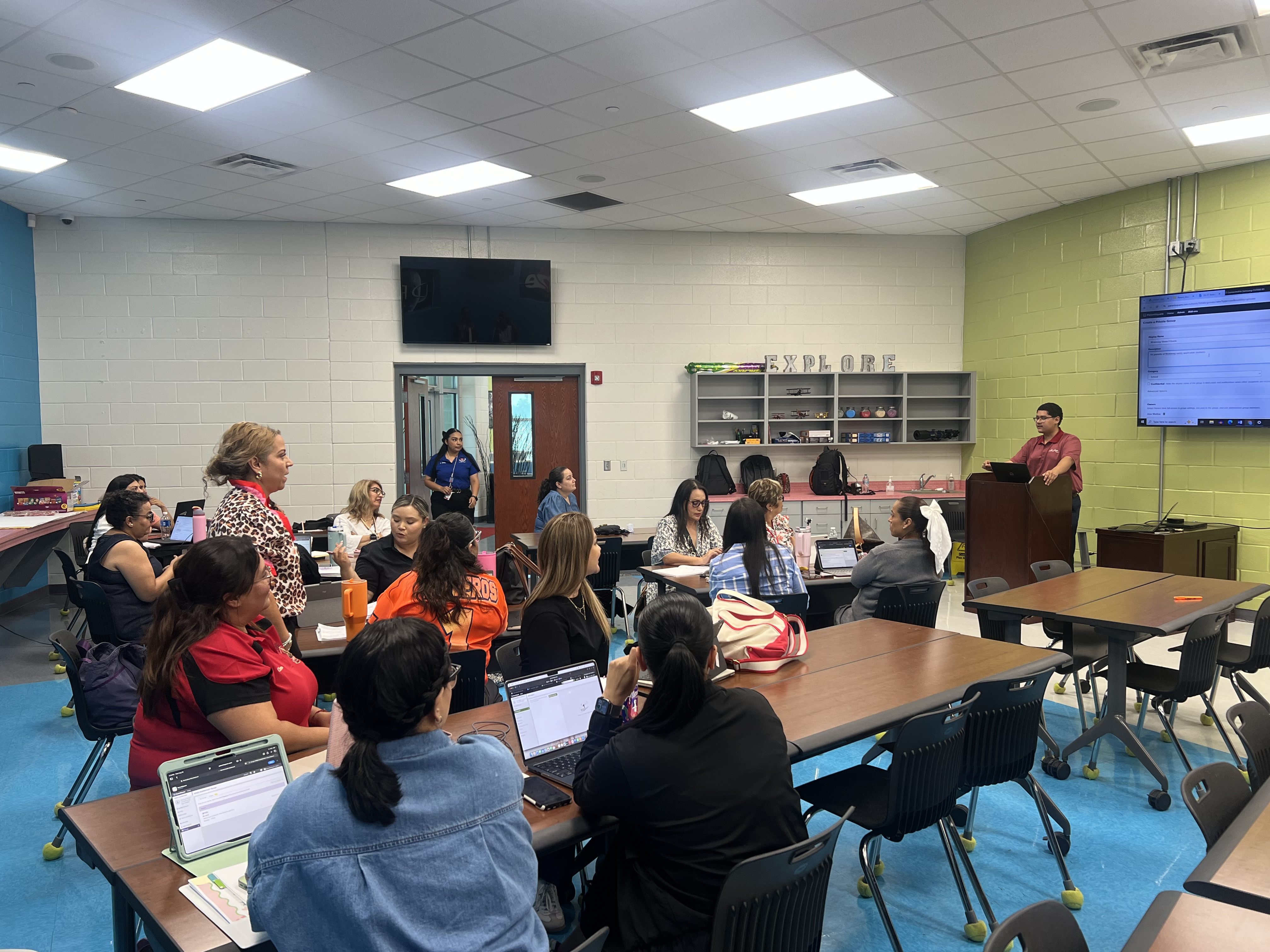 🤝 Strengthening the connection between our schools and families!