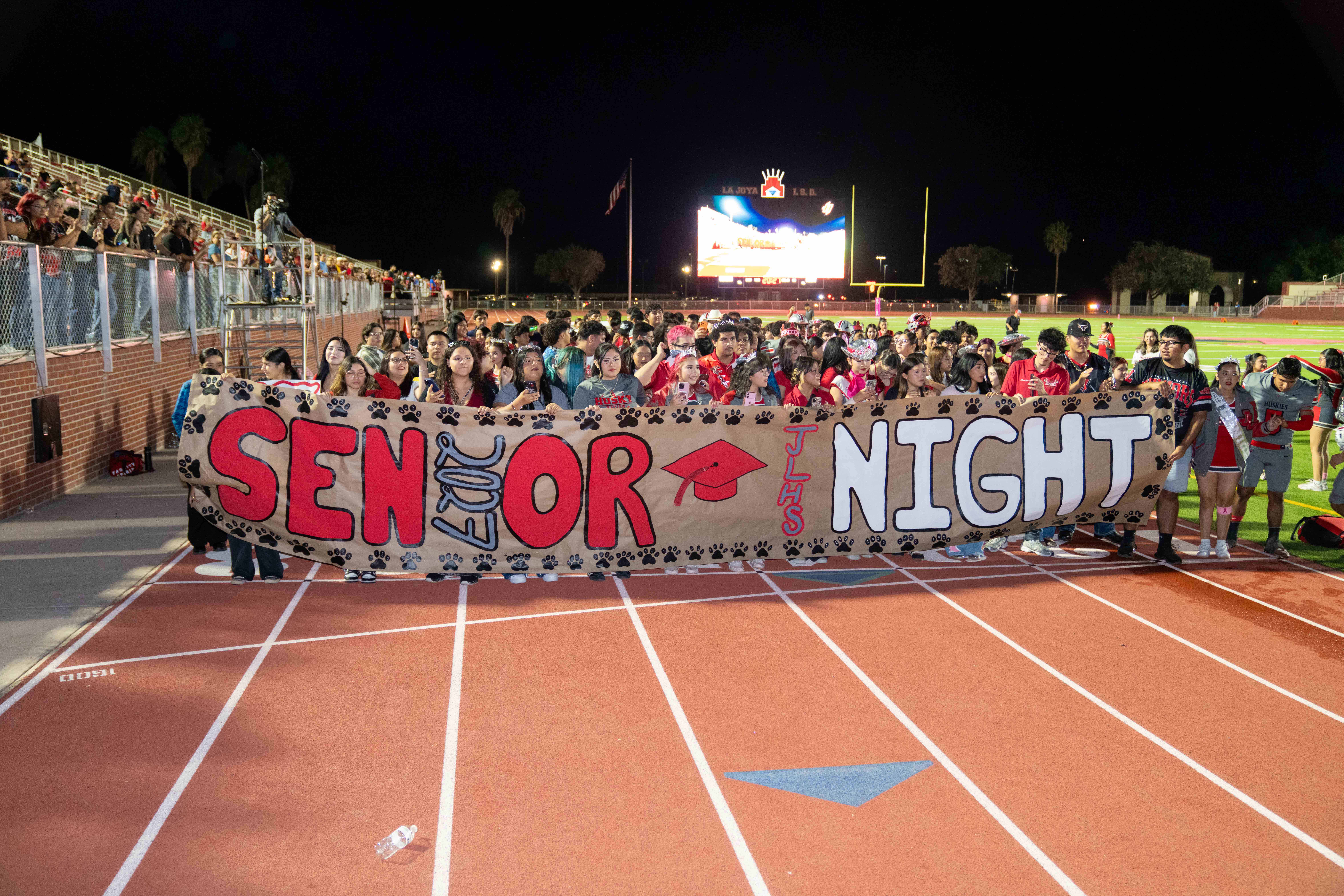 🤘🏼❤️ FRIDAY NIGHT LIGHTS & SENIOR NIGHT UNDER THE LIGHTS! 🏈✨