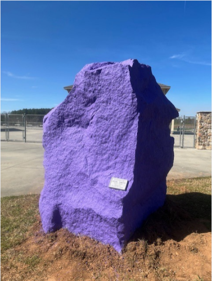 Last Chance to Paint the Senior Rock!