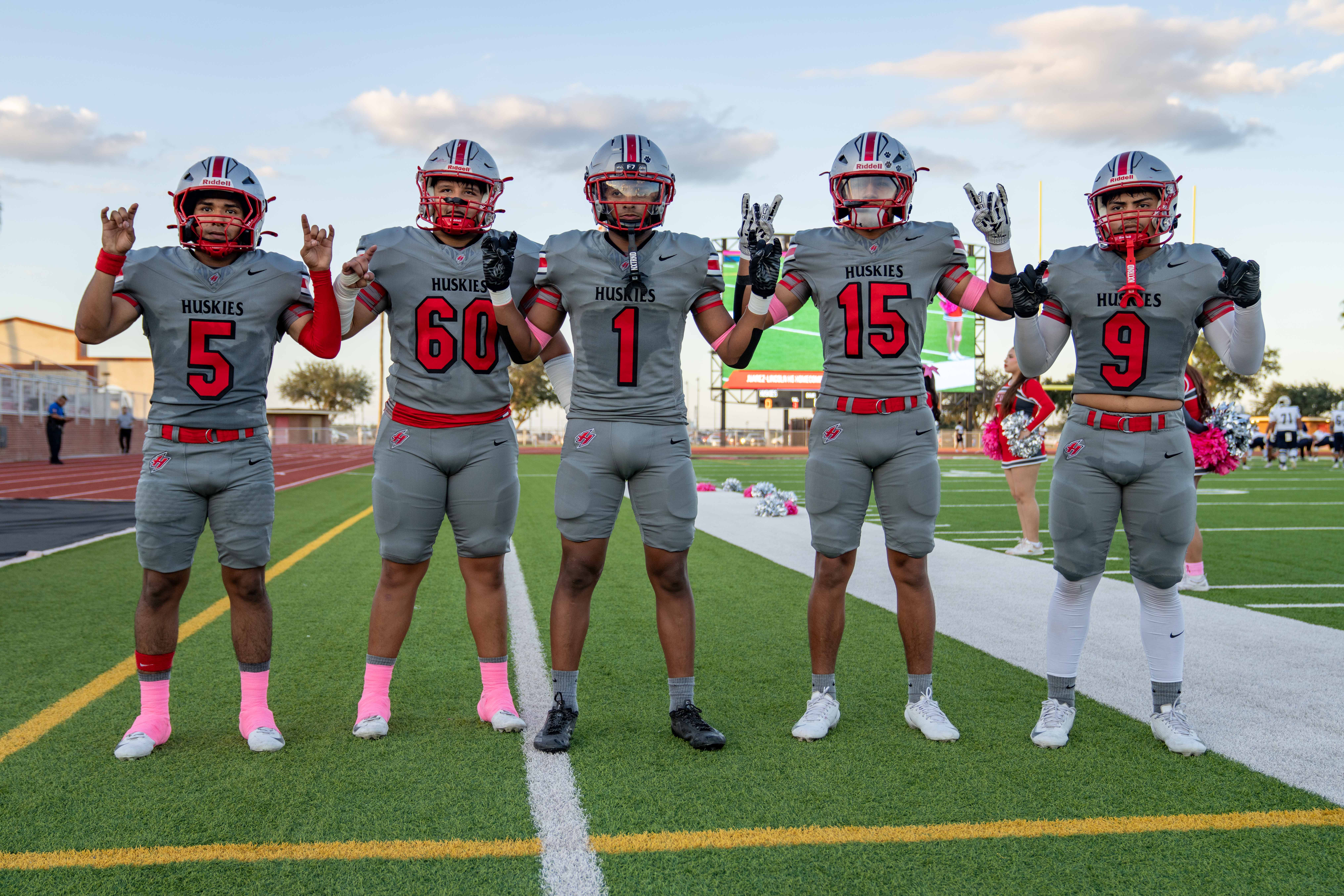 🏈🔥 HOMECOMING. HUSKY PRIDE. HISTORY MADE!!! ❤️🤘🏼