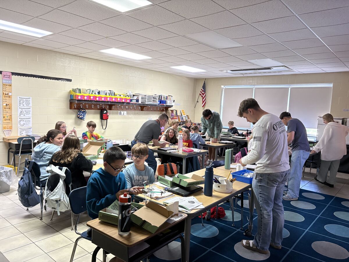 GCCS Good News: 🚁 Learning Takes Flight in 5th Grade! 🚁