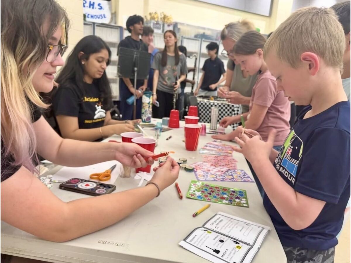 PHS Musical Petting Zoo shows opportunities to 3rd graders