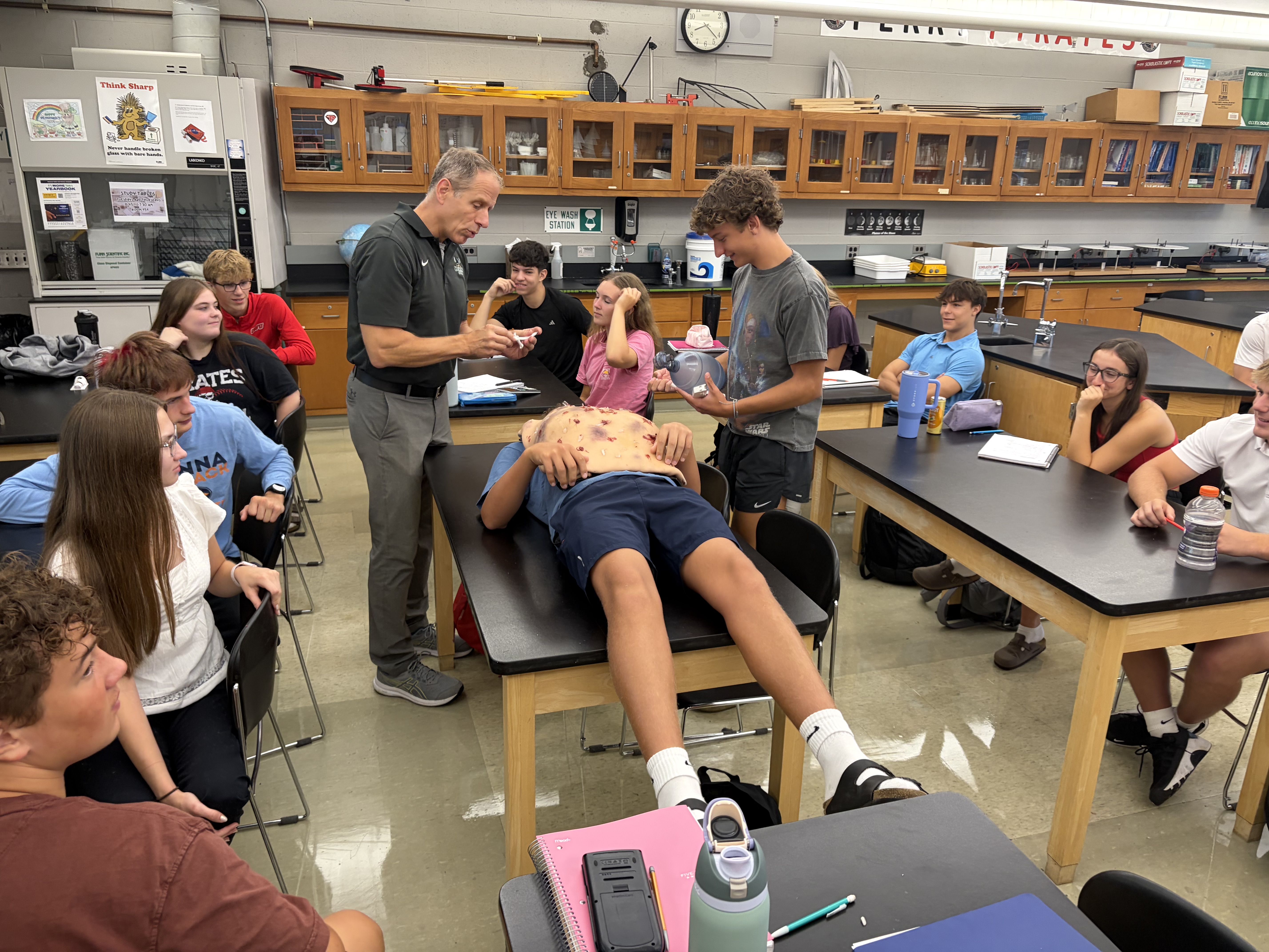 Guest Speaker Visits the AP Physics Students