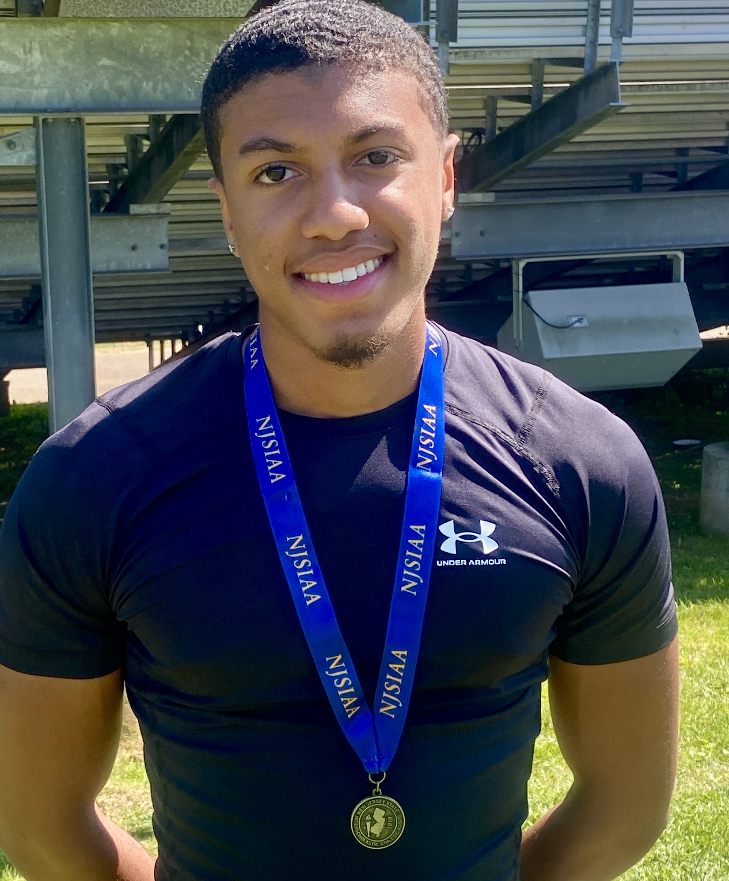 Junior Jeremiah Wright wins gold in 110 hurdles at North 2 Group 4 sectionals