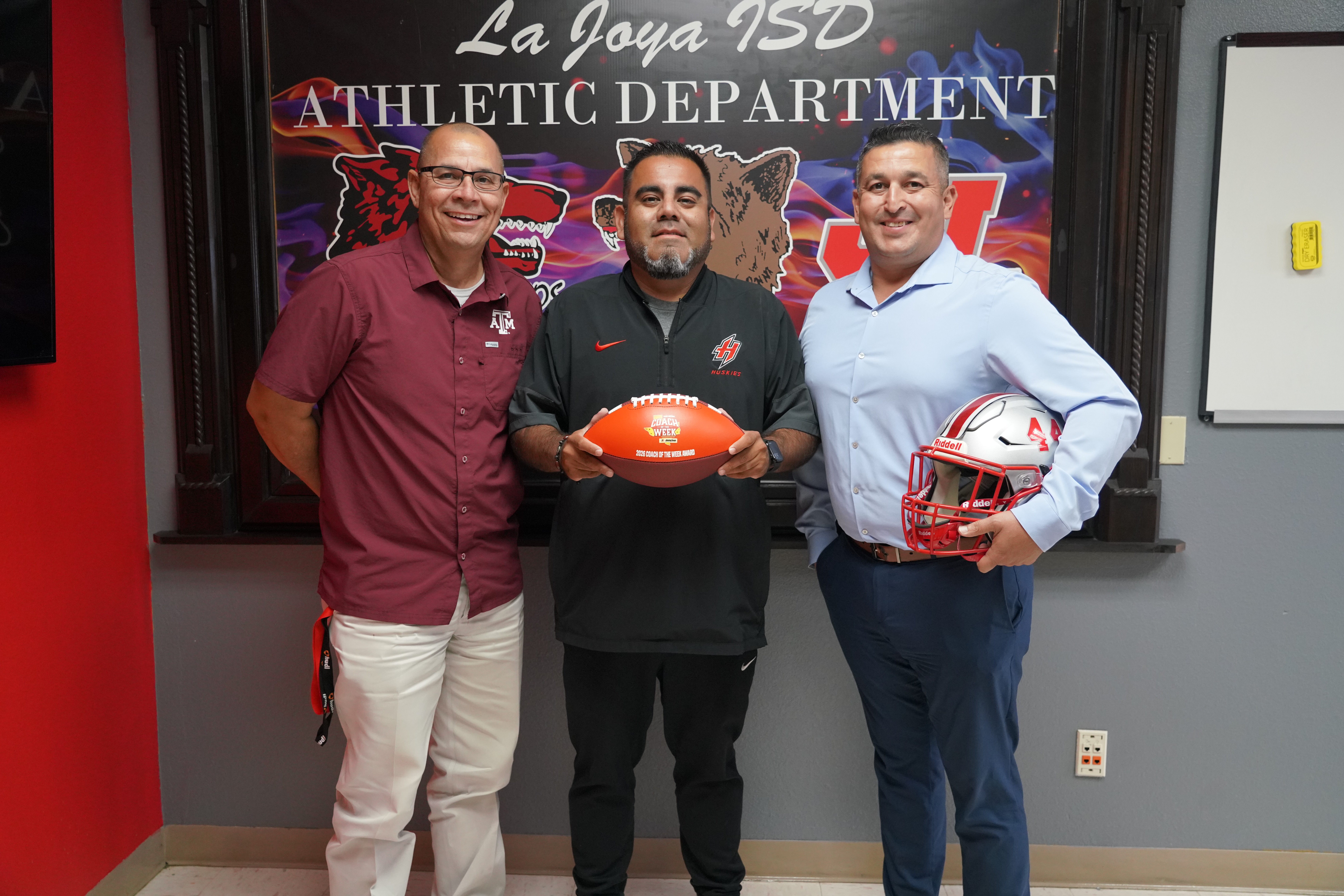 Leading a Historic Run: Juarez-Lincoln’s Daniel Cortez Earns Statewide Coaching Honor
